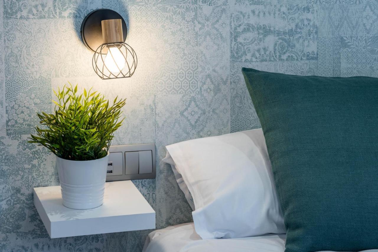 Old Town - Cozy Apartment Малага Екстер'єр фото